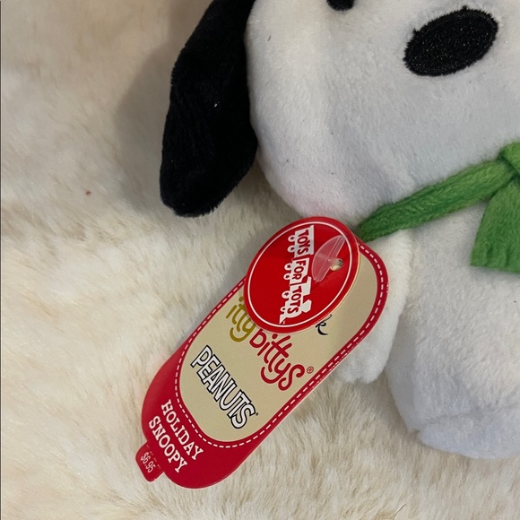 Hallmark 2018 Itty Bitty Toys for Tots Peanuts Collectibles - Picture 12 of 13